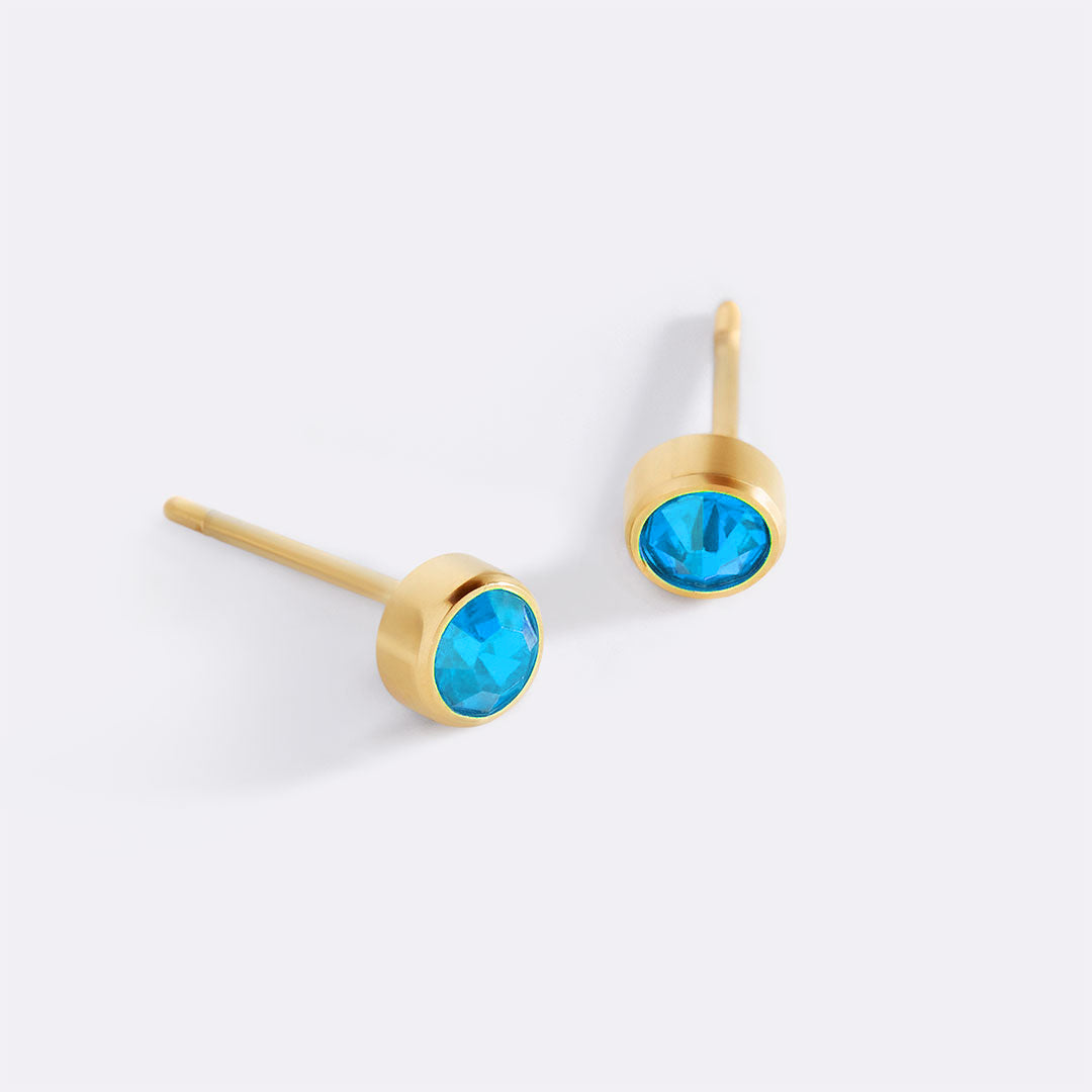 Clous d'oreilles avec pierre de naissance