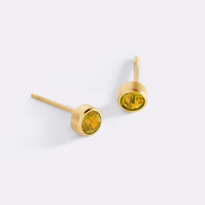 Clous d'oreilles avec pierre de naissance