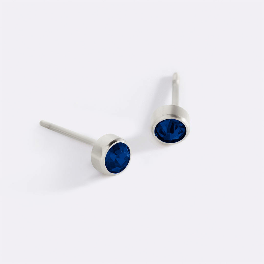Clous d'oreilles avec pierre de naissance