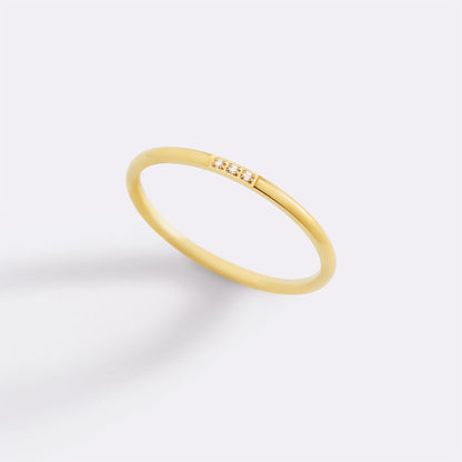 Bague empilable en diamants délicats