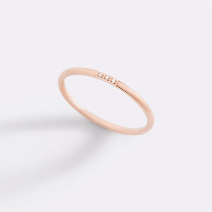 Bague empilable en diamants délicats