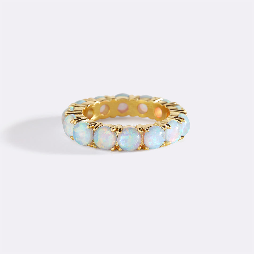 Bague d'éternité en opale bleue