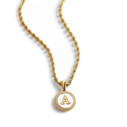 Collier lettre disque en nacre