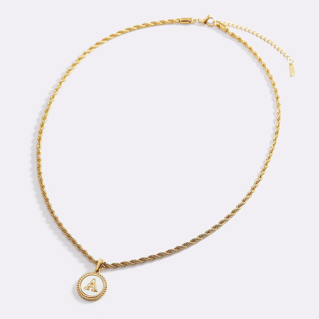 Collier lettre disque en nacre