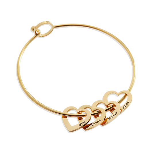 Bracelet d'amour personnalisé avec cœurs