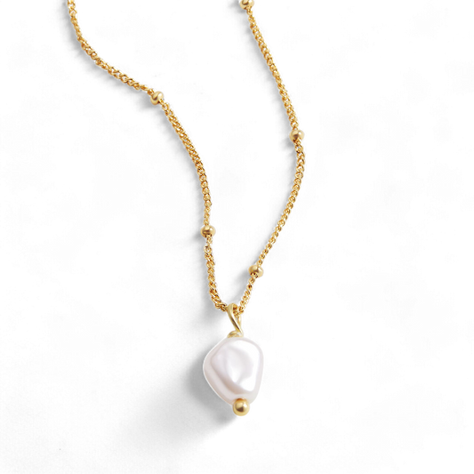 Collier de perles d'eau douce simples