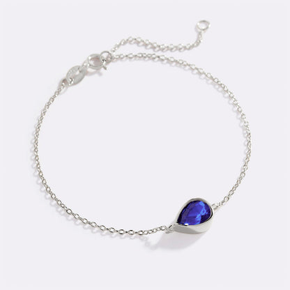 Bracelet en forme de larme avec pierre de naissance