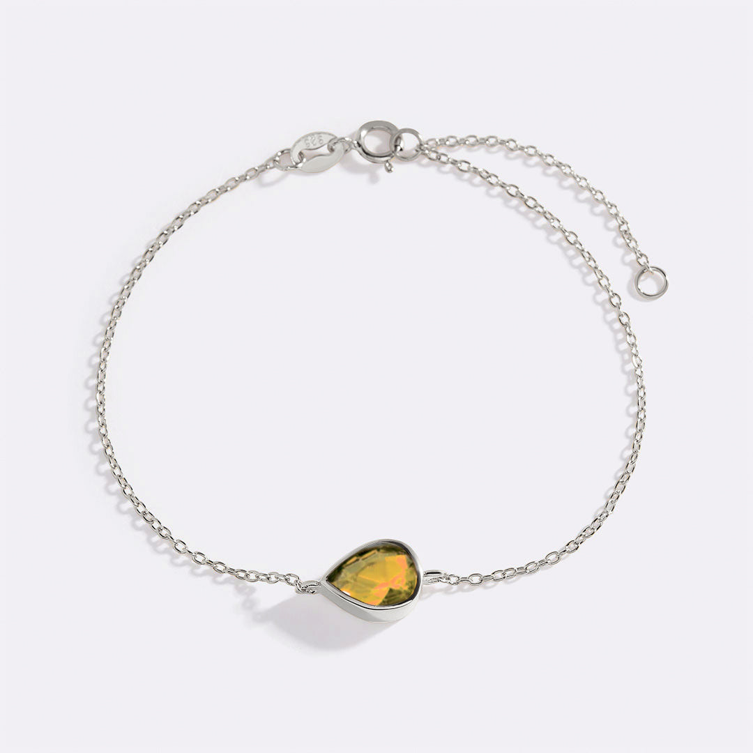 Bracelet en forme de larme avec pierre de naissance