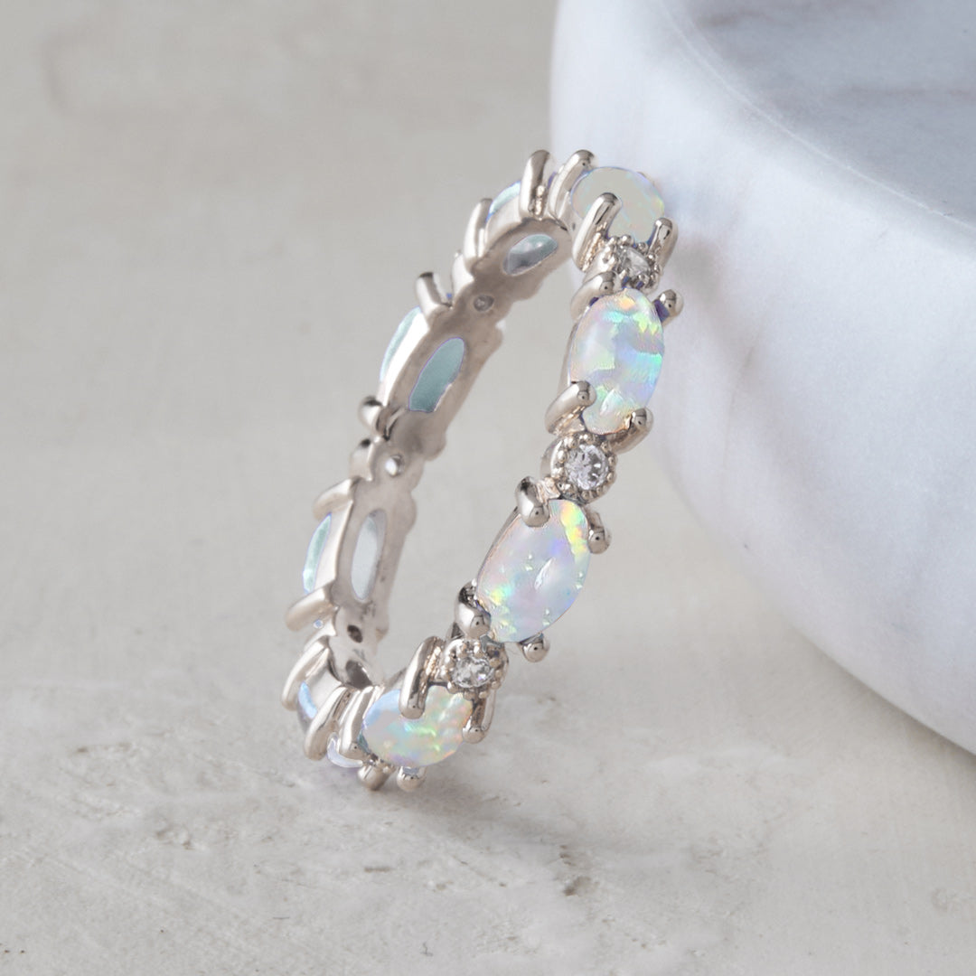 Bague d'éternité en opale de feu