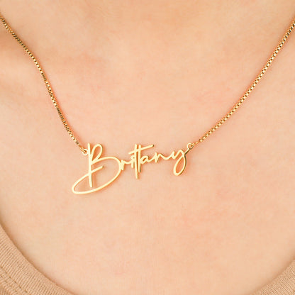 Collier avec nom moderne