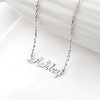 Collier avec nom en plume 
