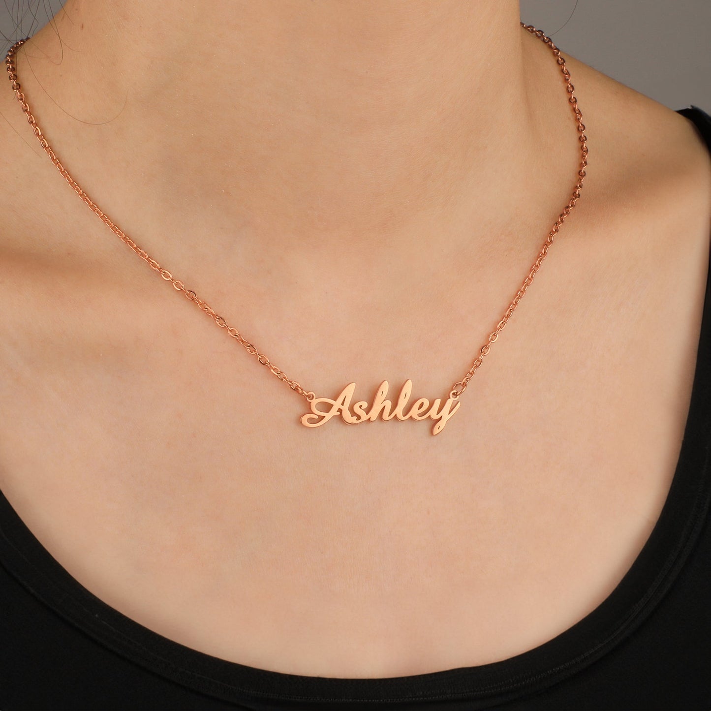 Collier avec nom en plume 