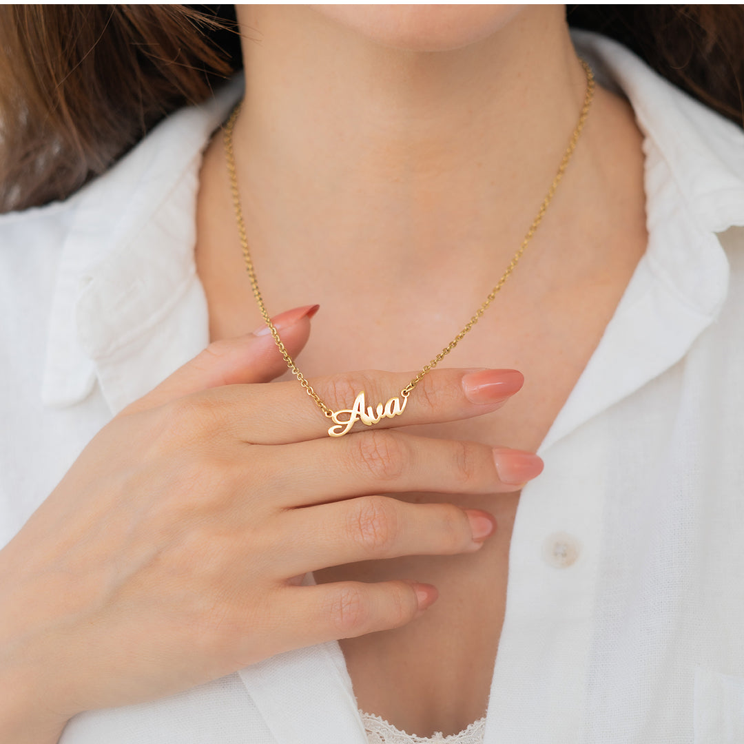 Collier avec nom en plume 