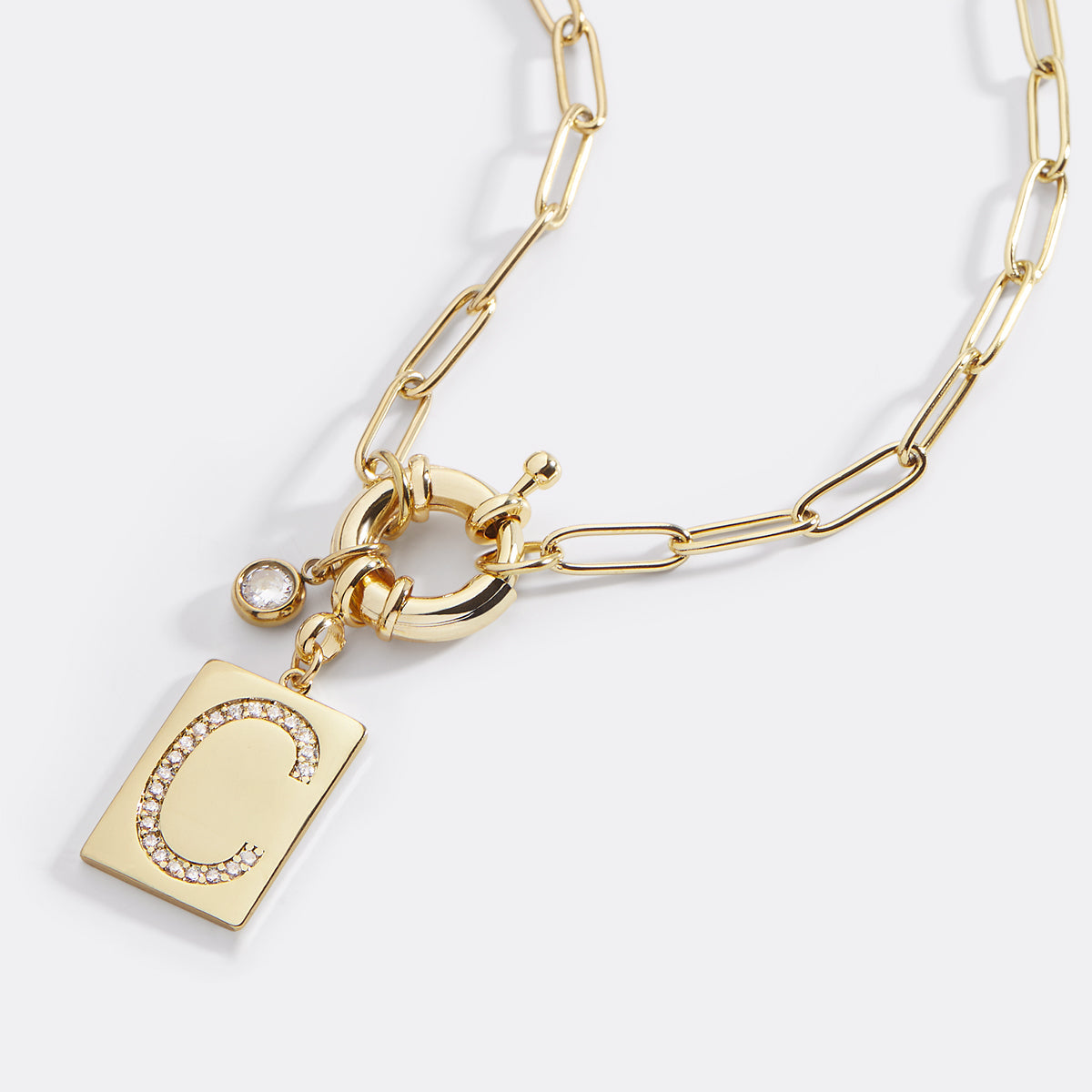 Collier pendentif initial pavé avec chaîne trombone