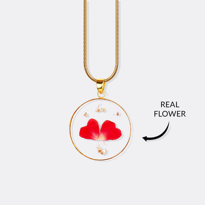 Collier de fleurs de naissance pressées