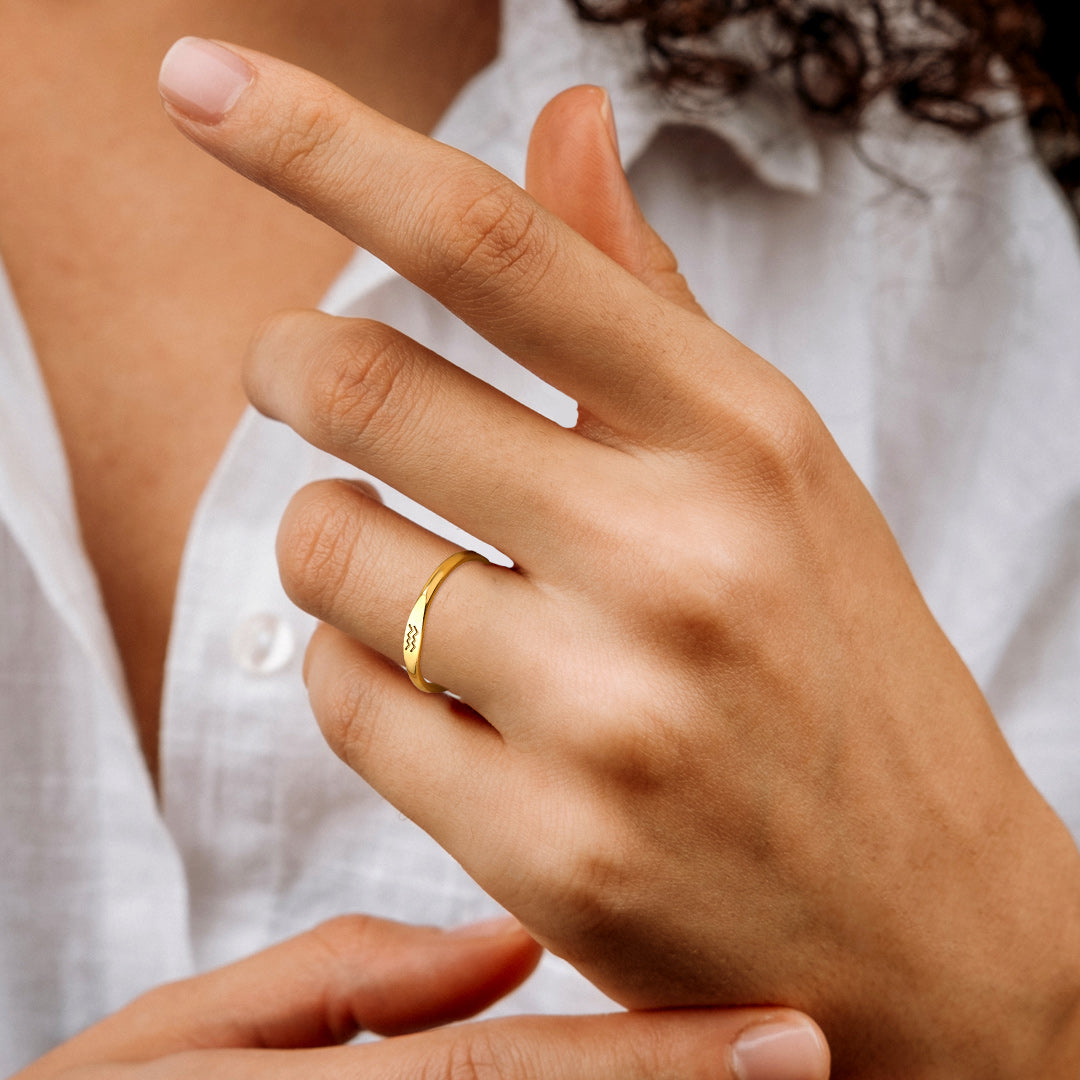 Bague empilable minimaliste Zodiac