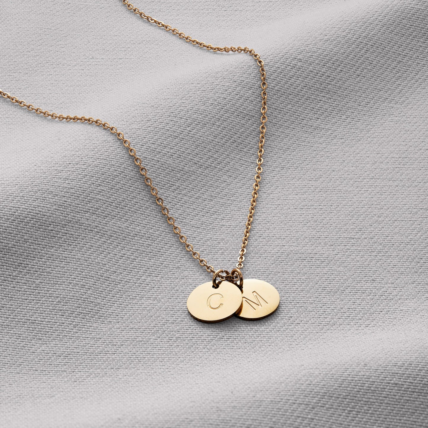 Collier délicat avec disque initial