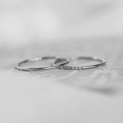 Bague empilable en diamants délicats
