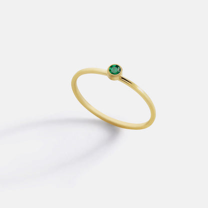 Bague minimaliste à empiler avec pierres de naissance | Bague sertie clos