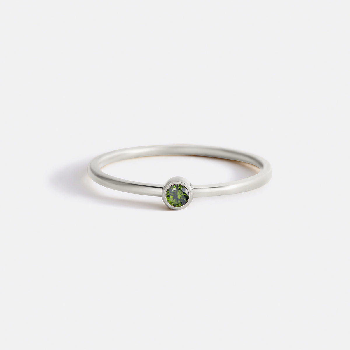 Bague minimaliste à empiler avec pierres de naissance | Bague sertie clos