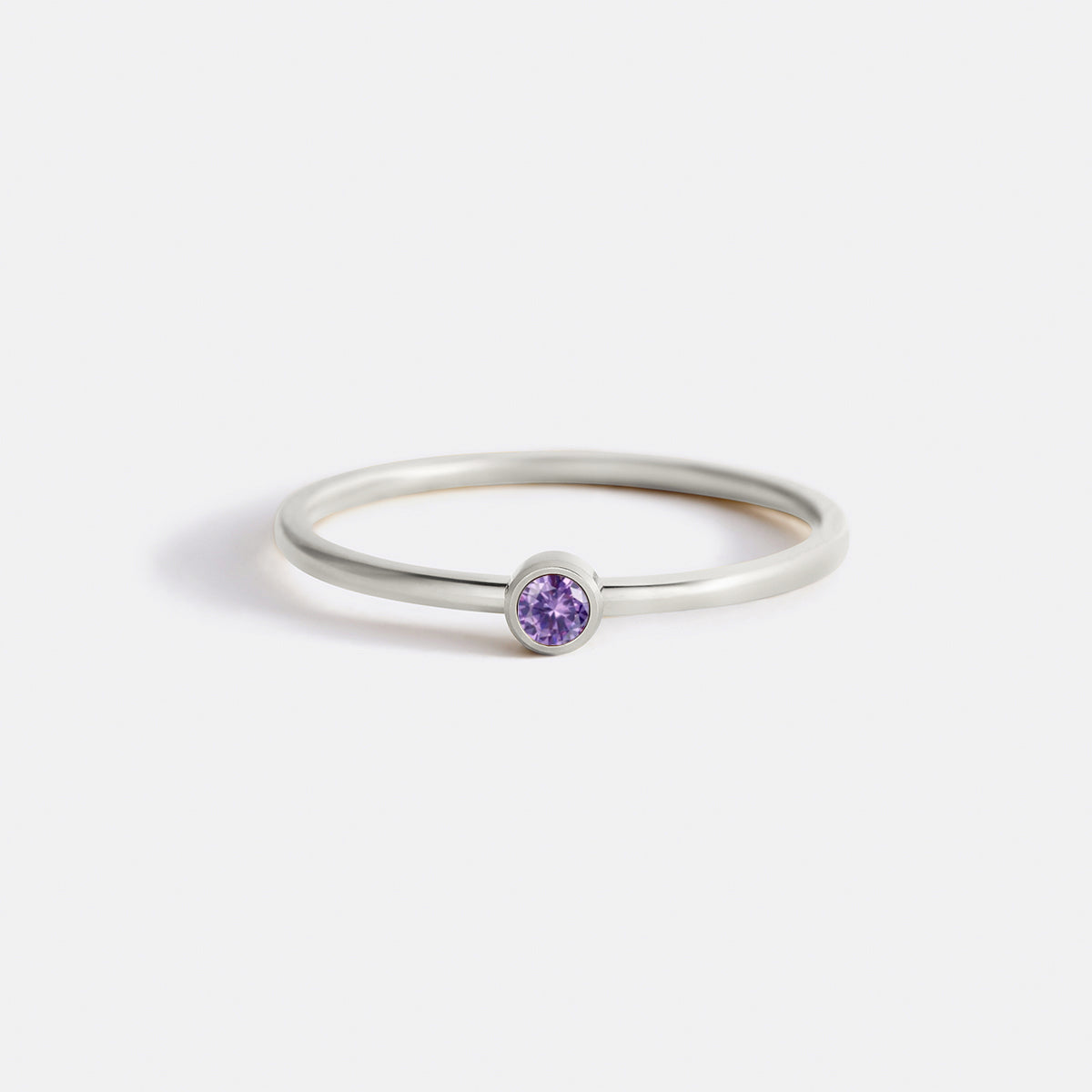 Bague minimaliste à empiler avec pierres de naissance | Bague sertie clos