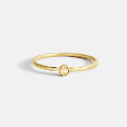 Bague minimaliste à empiler avec pierres de naissance | Bague sertie clos