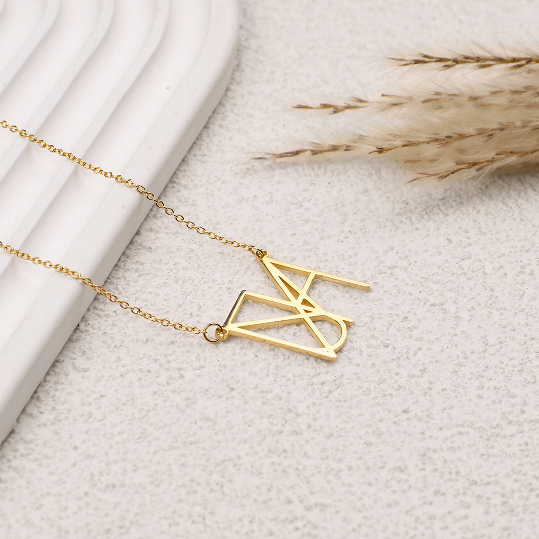 Collier minimaliste avec nom et monogramme