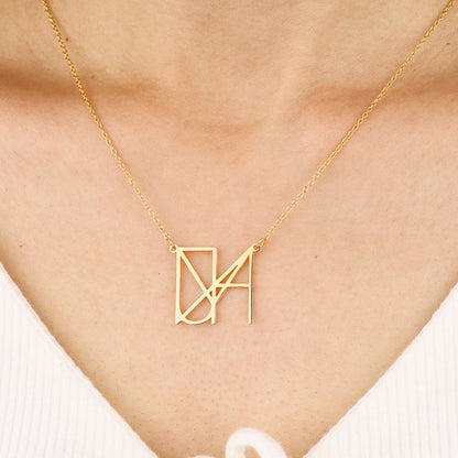 Collier minimaliste avec nom et monogramme