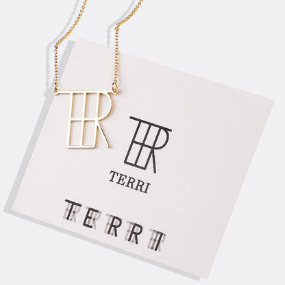 Collier minimaliste avec nom et monogramme