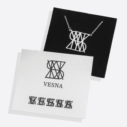 Collier minimaliste avec nom et monogramme