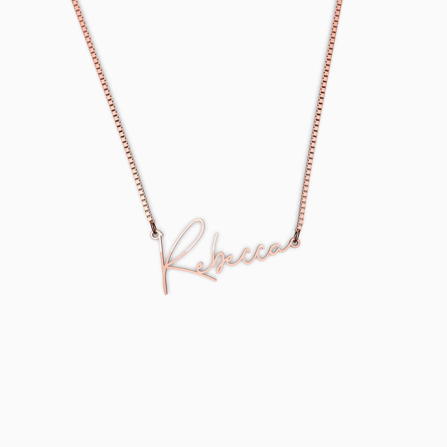 Collier avec nom moderne