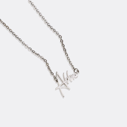 Collier avec nom moderne
