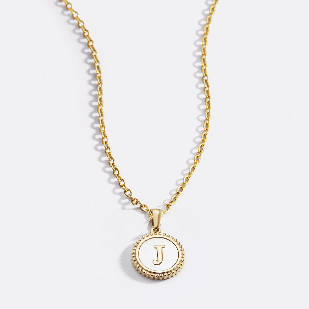 Collier lettre disque en nacre