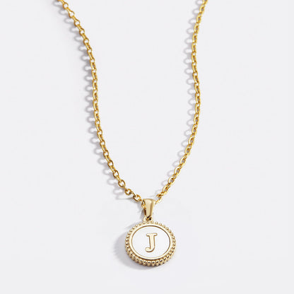 Collier lettre disque en nacre