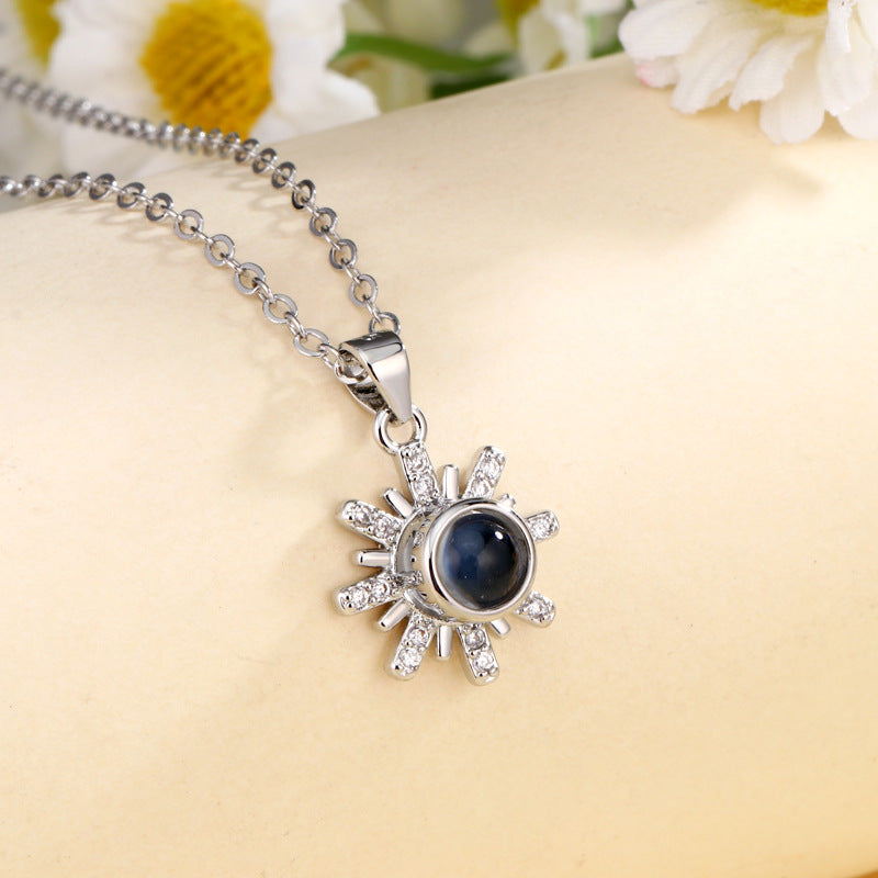 Personalisierte Schneeflockenkette mit Foto im Inneren