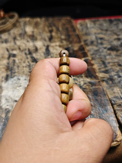 8mm Green Sandalwood Beads  Wrist Meditation Bracelet