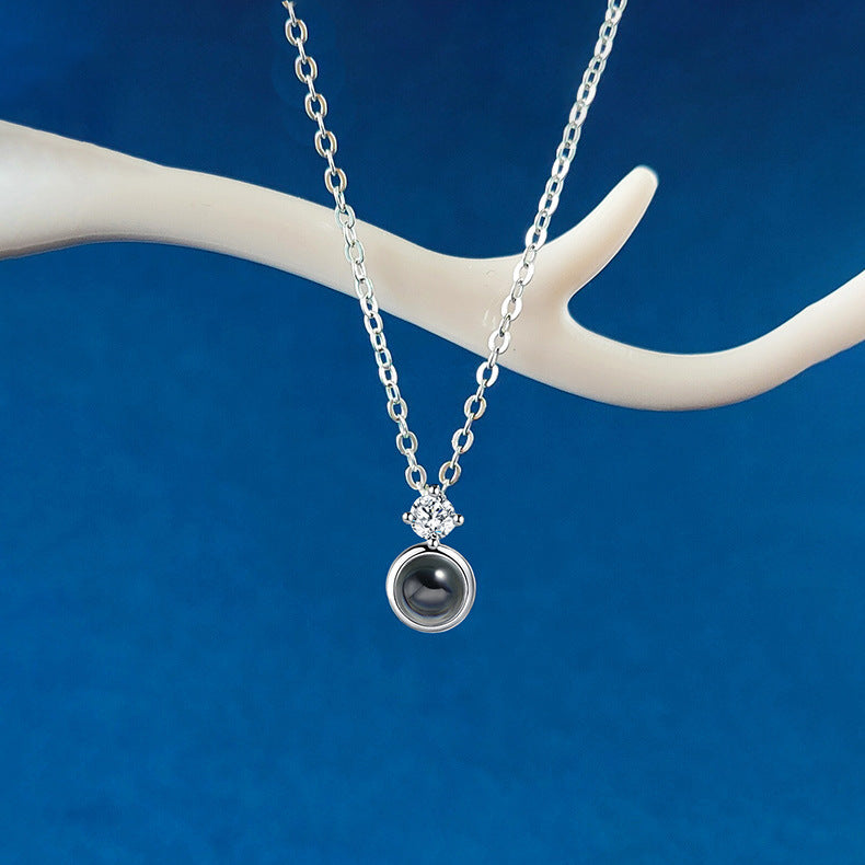 Funkelnde minimalistische Fotokette