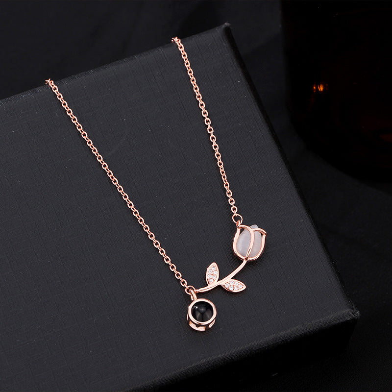 Collier photo personnalisé avec confession d'amour et tulipe