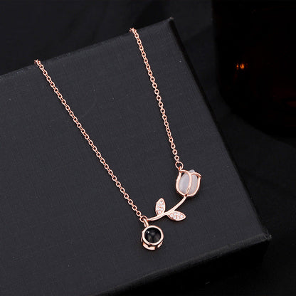 Collier photo personnalisé avec confession d'amour et tulipe