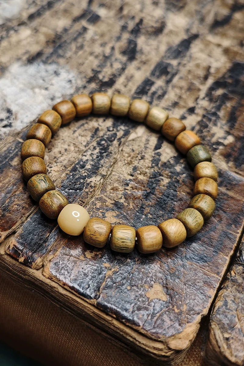 8mm Green Sandalwood Beads  Wrist Meditation Bracelet