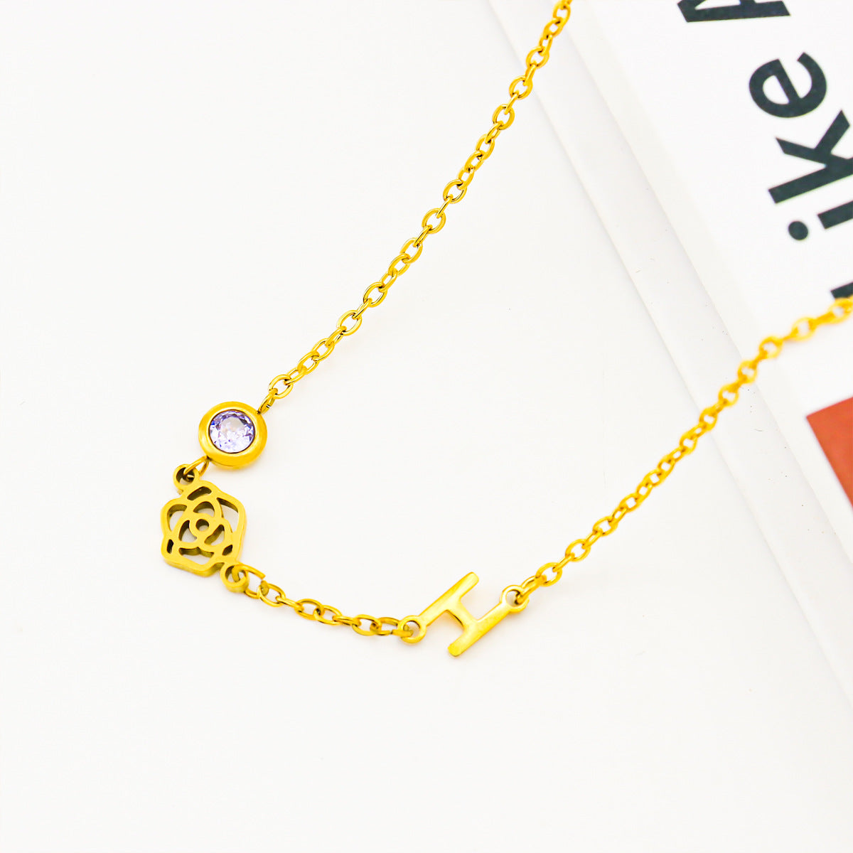 Personalisierte Geburtsblume & Geburtsstein Initial Halskette für Mama/Nana