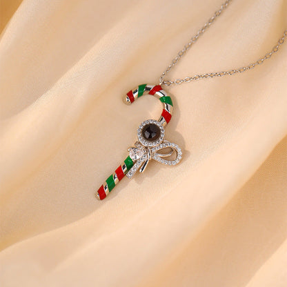 Personalisierte Weihnachtsgeschenk-Halskette mit Zuckerstangen-Anhänger und Foto im Inneren