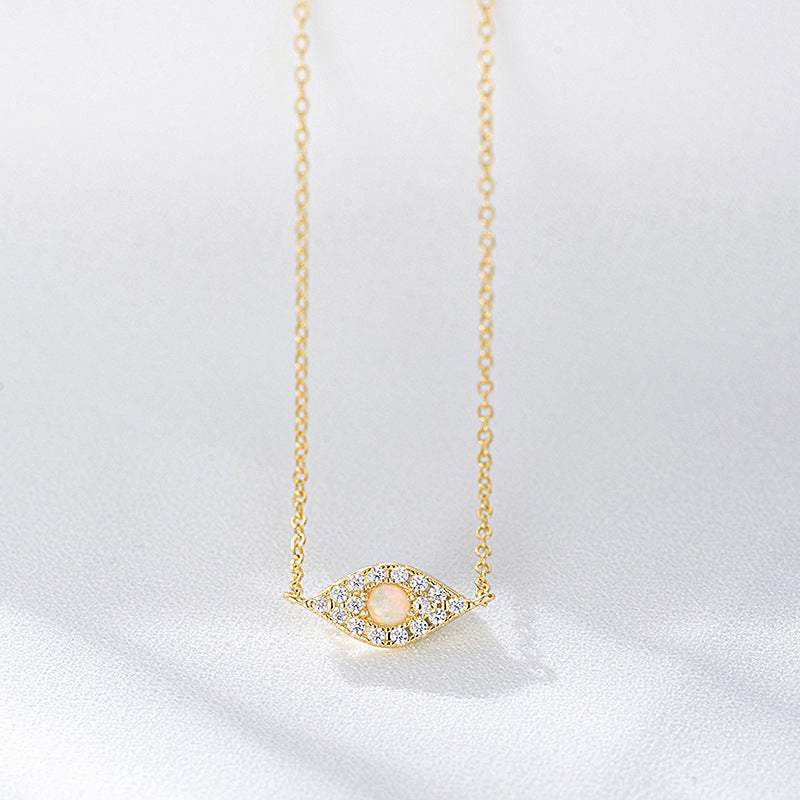 Collier contre le mal