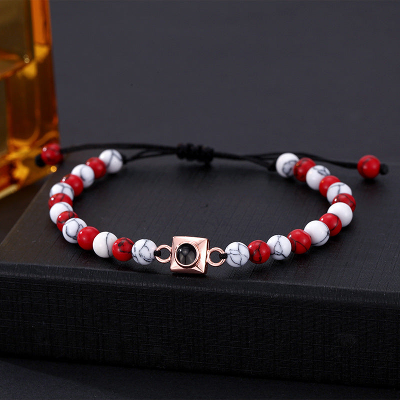 Personalisiertes quadratisches Anhänger-Armband mit bunten Perlen, Weihnachtsgeschenk