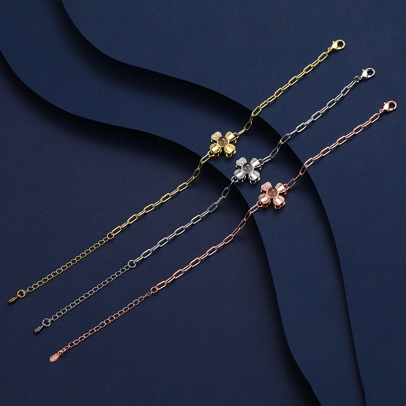 Personalisiertes vierblättriges Kleeblatt-Armband mit Foto im Inneren