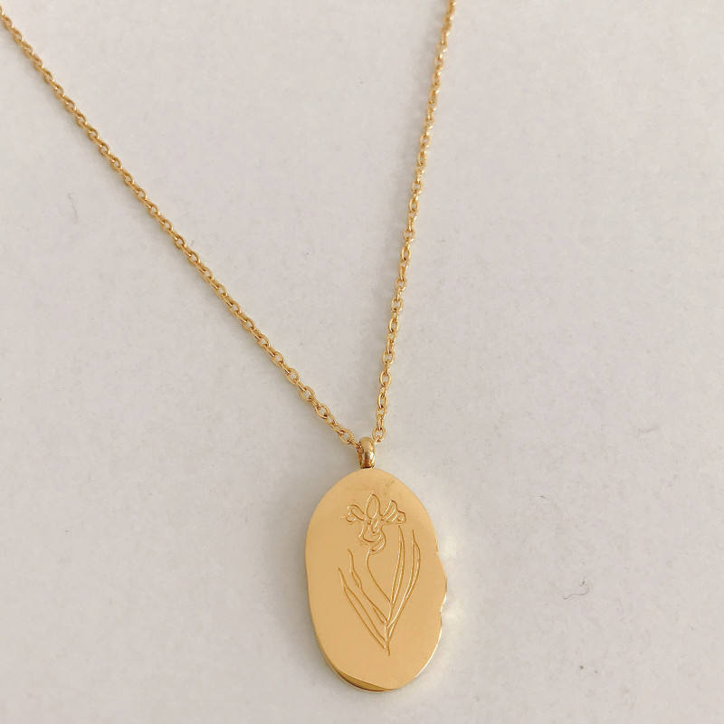 Collier pendentif fleur de naissance en or