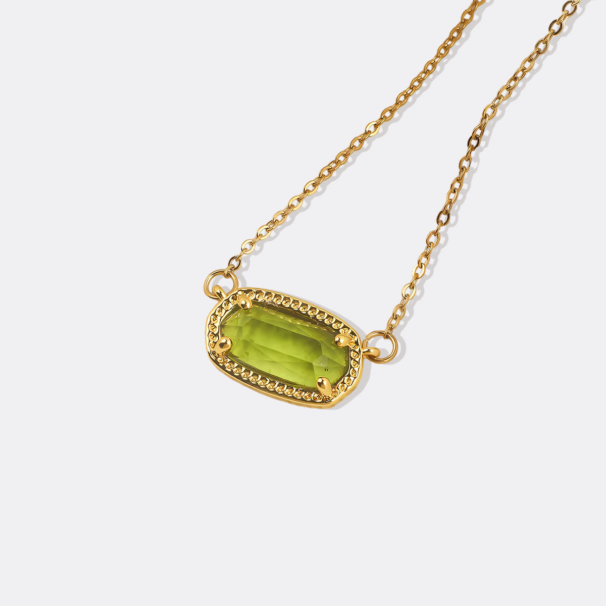 Collier avec pendentif ovale et pierre de naissance