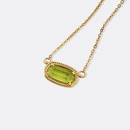 Collier avec pendentif ovale et pierre de naissance