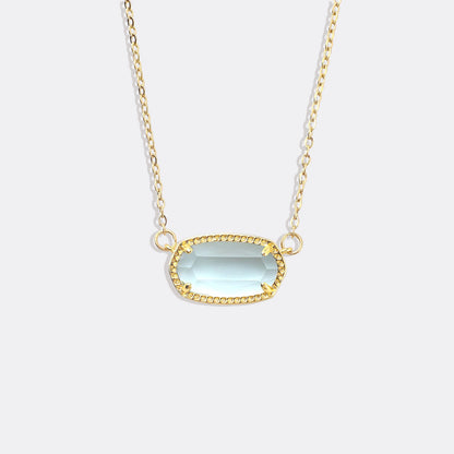 Collier avec pendentif ovale et pierre de naissance