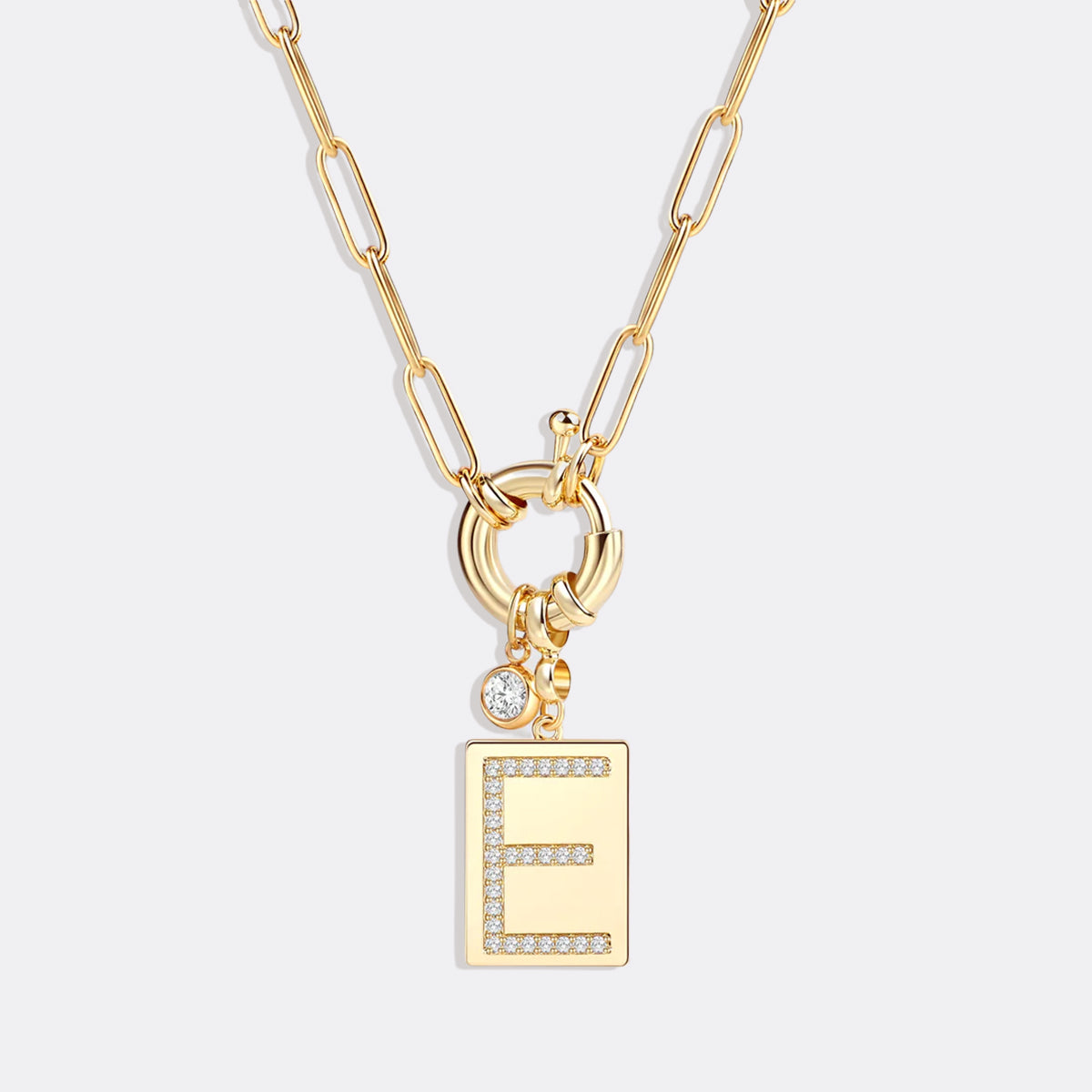 Collier pendentif initial pavé avec chaîne trombone